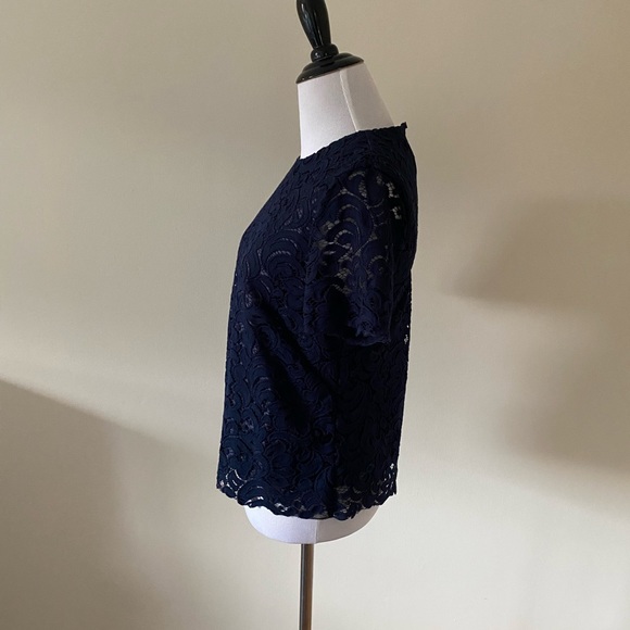 Draper James Navy Blue Lace Short Sleeve Top – Size 6 - Picture 3 of 6